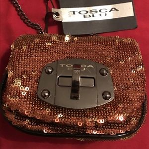 NWT. TOSCA BLU BEAUTIFUL LITTLE SEQUINED BAG